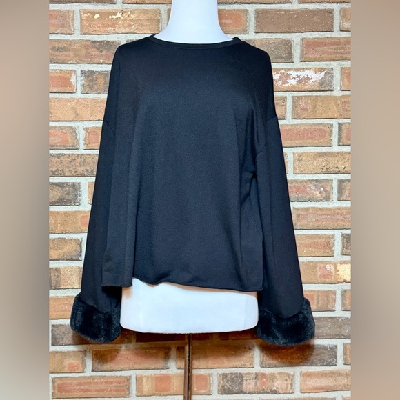 Zara Sweaters - Zara Trafaluc Black Long Sleeve Top Faux Fur Cuffs Women’s M